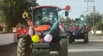 Traktörlerden oluşan sünnet konvoyu renkli görüntülere sahne oldu