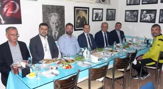 Başkan Akın'dan Turgutluspor'a moral yemeği