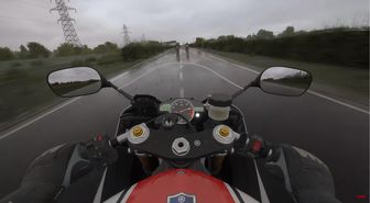 RIDE 4'ün PS5'te oynanış görüntüleri gerçek hayattan farksız