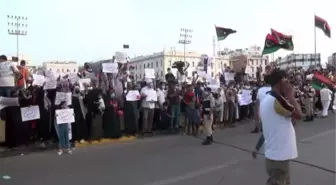 Son dakika haberi... Binlerce Libyalı, Temsilciler Meclisi'nin güvenoyunu kararını başkent Trablus'ta protesto etti (2)