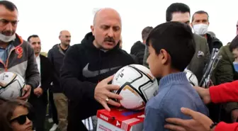 Ağrı Spor'dan çocuklara malzeme desteği