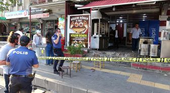 Asansörde tartıştığı komşunu sokakta silahla ağır yaraladı