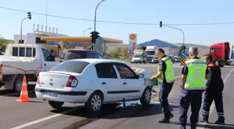 Gönen'de trafik kazasında 2 kişi yaralandı