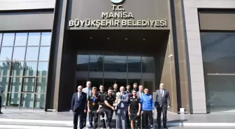 Ampute Futbol Milli Takımı'ndan Manisa Büyükşehir Belediyesine ziyaret