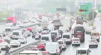 İstanbul'da iş çıkış saatlerinde trafik yoğunluğu yüzde 70