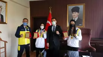 Kaymam Böçkün'den şampiyonlara plaket