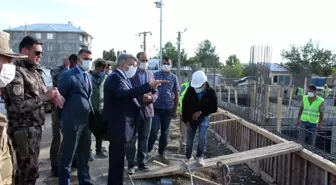 Vali Bilmez Muradiye'de tekstil fabrikasını inceledi