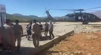 Bozayının yaraladığı kişi askeri helikopterle Elazığ'a sevk edildi