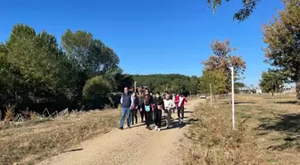 Edirne'de öğrenim gören yabancı öğrenciler yürüyüş etkinliğinde bir araya geldi