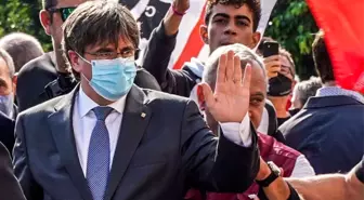 İtalyan mahkemesi, Katalan lider Puigdemont'un İspanya'ya iade kararını erteledi