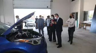 ÇÜ Rektörü Tuncel'den otomotiv mühendisliği bölümüne ziyaret