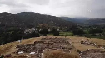 Komana Antik Kenti'ndeki kazı çalışmalarında Roma kılıcı bulundu