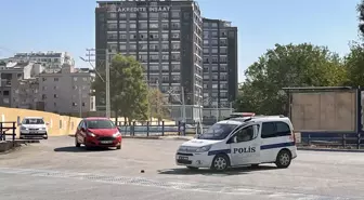 İzmir'de bir otomobilin silah zoruyla gasbedildiği iddiası