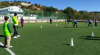 Köy okulundaki etkinliklerden renkli görüntüler