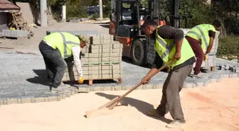 Pelitözünde parke taşı ve asfalt yama çalışmaları başladı