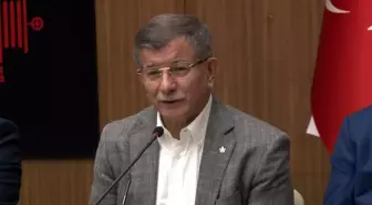 Ahmet Davutoğlu: 'Şu anda hiçbir ittifakın parçası değiliz'