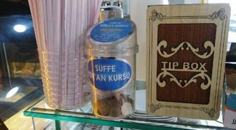 BAĞCILAR'DA BÖREKÇİYE DADANAN HIRSIZ SADAKA KUTUSUNU 4 KEZ ÇALDI