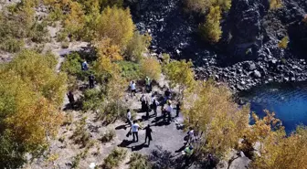 Son dakika haberleri! Doğaseverler, Nemrut Krater Gölü çevresinde temizlik yaptı