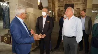 Son dakika haber: Eski Bakanlar Eker ve Dinçer Malatya'da