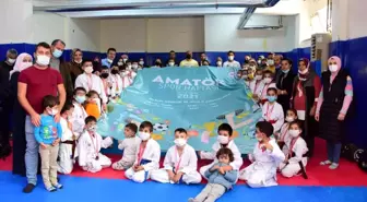 Karate turnuvası şampiyonları madalyalarını aldı