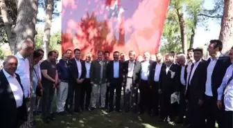 TBMM İnsan Haklarını İnceleme Komisyonu Başkanı Çavuşoğlu Midyat'ta temaslarda bulundu