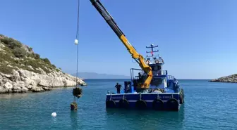 Fırtınanın deniz dibinde oluşturduğu duba enkazı, 15 günlük çalışmayla çıkartılabildi