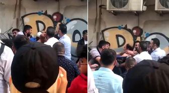 Kız çocuğunu taciz ettiği söylenen adama meydan dayağı! Polis ellerinden zar zor aldı