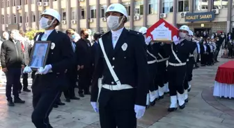 Evinde ölü bulunan hakim Tuncalı için Aydın Adliyesi önünde tören düzenlendi