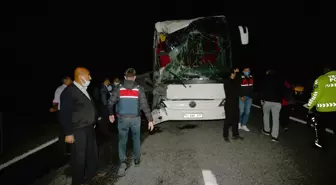 Nevşehir'de öğrencileri taşıyan otobüslerin karıştığı kazada 25 kişi yaralandı