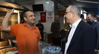 AK Parti İzmir İl Başkanı Sürekli, Kemeraltı Çarşısı esnafıyla bir araya geldi