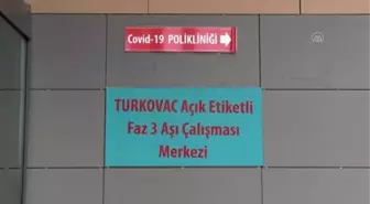 ESKİŞEHİR - TURKOVAC'ın Faz-3 çalışması için gönüllü olan iki kişi aşılarını yaptırdı