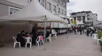 Kocaeli'de öğrenciler kan bağışına dikkati çekmek için kampanya düzenledi