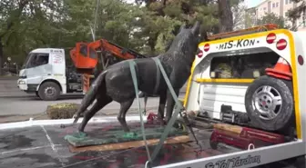 Yıllar sonra bulunan bozkurt heykeli yerine yerleştirildi