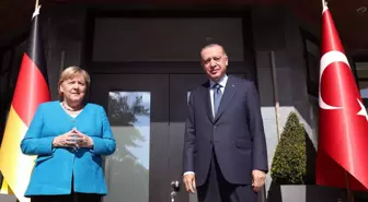 Almanya Başbakanı Merkel, Cumhurbaşkanı Erdoğan ile görüşme için Huber Köşkü'ne geldi