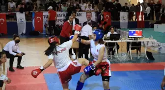 Kick Boks şampiyonasında heyecan başladı