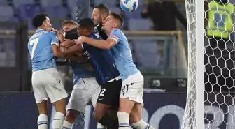 Lazio-Inter maçında ortalık savaş alanına döndü! Yıldız futbolcular yaka paça kavga etti