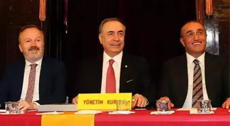 Galatasaray'da Mustafa Cengiz ve yönetimi ibra edildi