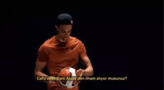 Alexander Arnold, Dani Alves'i Örnek Alıyor