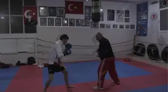 Dünya ikincisi milli sporcu, gözünü Kick Boks Avrupa Şampiyonası'na dikti