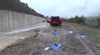 Tokat'ta kamyonet ile minibüsün çarpışması sonucu 2 kişi öldü, 13 kişi yaralandı