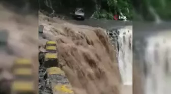 Son dakika... Hindistan'da sel ve toprak kayması: 16 ölü