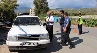 Kumluca Kaymakamı Kolsuz, yol denetimine katıldı