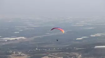 Mersin'de 'Yamaç Paraşütü Cumhuriyet Kupası' etkinliği düzenlendi