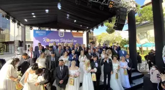 Roman çiftlere Üsküdar'da toplu nikah töreni yapıldı