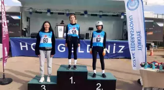 Gedizli sporcular tekerlekli kızak şampiyonasına katıldılar