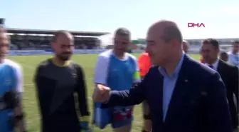 BAKAN SOYLU, AMPUTE FUTBOL TÜRKİYE KUPASI MAÇINDA BAŞLAMA VURUŞUNU YAPTI