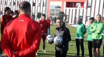 Suat Kaya, Eskişehirspor ile ilk antrenmanına çıktı