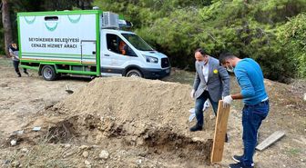 Muğla'da ölen kimsesiz İngiliz'in cenazesini belediye ekipleri kaldırdı