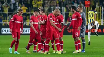 Fenerbahçe, UEFA Avrupa Ligi D Grubu 3. hafta maçında Belçika ekibi Royal Antwerp ile 2-2 berabere kaldı.