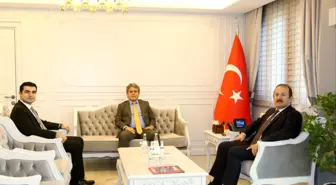 CİZRE CUMHURİYET BAŞSAVCISI SERDAR GÜNAY İLE AĞIR CEZA MAHKEMESİ VE ADALET KOMİSYONU BAŞKANI MUSTAFA KEMAL GÖKMEN, VALİ PEHLİVAN'I ZİYARET ETTİ